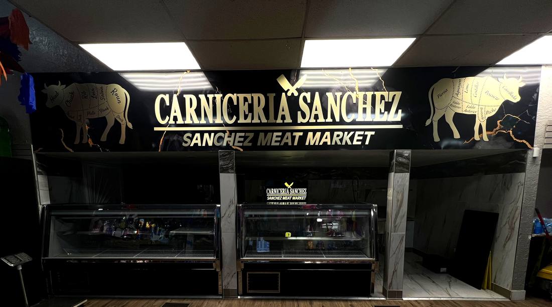 Carnicería Sánchez interior dimensional sign